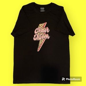 Cheer mom graphic tee